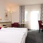 מלון Achat Walldorf 4*