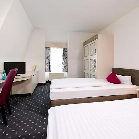 Achat Walldorf Отель Райлинген