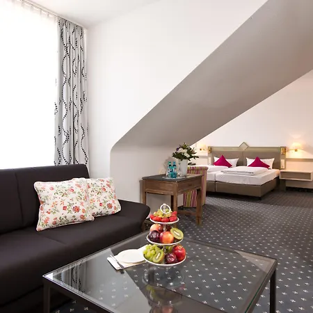 Achat Walldorf Отель 4*