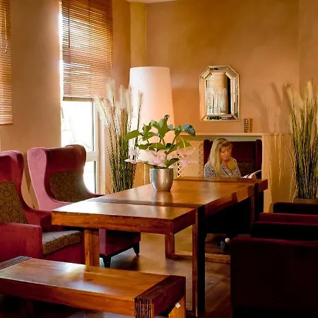 Achat Walldorf 4* Райлинген