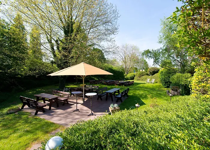 فندق Achat Walldorf 4*